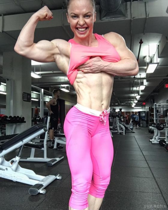 35-річна культуристка з неймовірно рельєфним тілом (Фото). Спортсменка Елеонора Добриніна відома дуже низьким вмістом жиру і неймовірно рельєфним тілом.