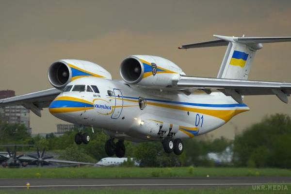 Казахстан придбав український літак за нечувану суму. "Український АН-74, зроблений у Харкові, відправиться в Казахстан.