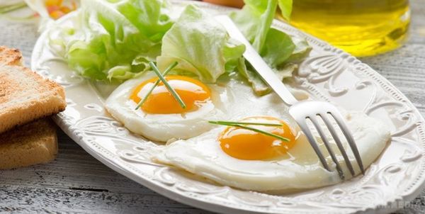 Дієтологи розповіли, які повинні бути сніданки. Найкращий початок нового дня – сніданок з білкової їжі.