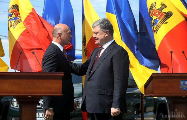 Україна та Молдова запустили спільний пункт пропуску "Кучурган - Первомайськ". У спільному контролі на українсько-молдавському кордоні братимуть участь представники місії Європейського Союзу з прикордонної допомоги Молдові та Україні.
