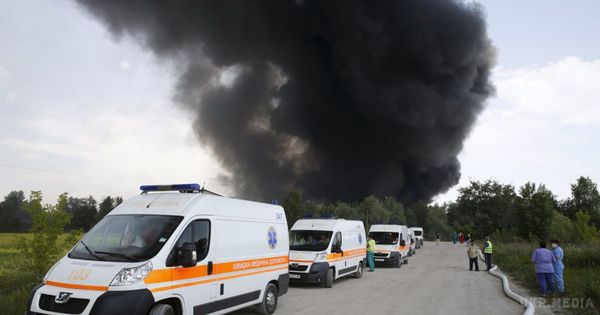 На Київщині на нафтобазі "БРСМ" знову спалахнула пожежа. Сталося займання залишків пально-мастильних матеріалів.
