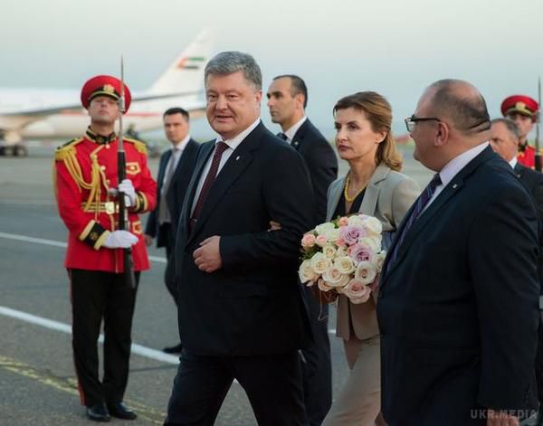 Порошенко прибув в Грузію з державним візитом. Планується підписання низки двосторонніх документів, спрямованих на поглиблення стратегічної співпраці між Україною і Грузією.