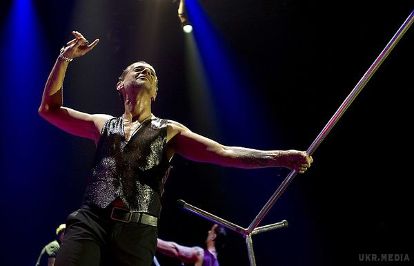 Концерт Depeche Mode у Києві під загрозою. Соліст легендарної групи отруївся в Мінську.