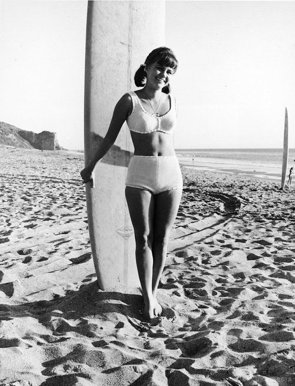 Самі культові купальники всіх часів (Фото). 13 найбільш культових купальників, які справили величезний вплив на історію пляжної моди.