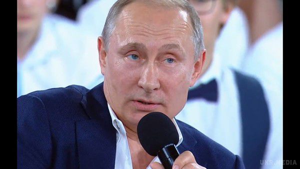 Путін відповів на питання про відхід з поста президента. Путін заявив, що ще не вирішив, чи хоче він піти з поста президента Росії.
