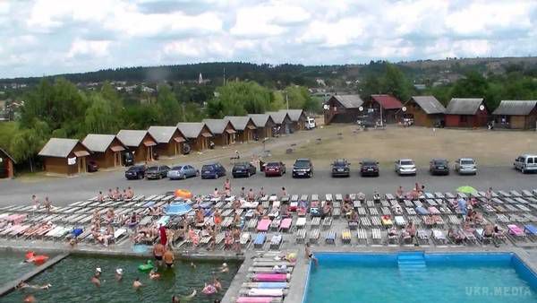 Солоні озера в Україні. Пропонуємо провести свою відпустку в Україні на солоних озерах!
