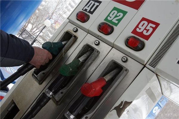 Вже незабаром вартість бензину знову "піде вверх". Сьогодні літр бензину у середньому в Україні коштує 24,85 грн.