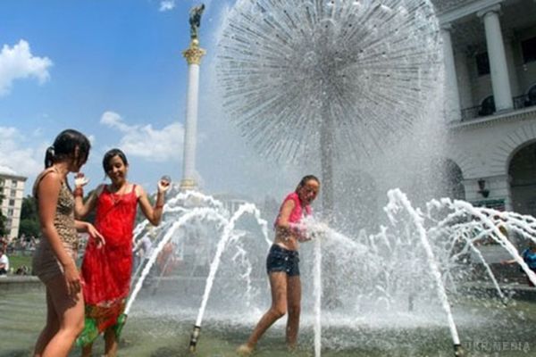 В Україні зафіксований новий «спекотний» рекорд. Кияни пережили найтеплішу ніч за 137 років.