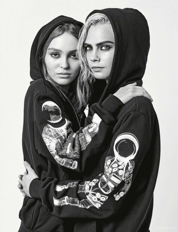 Кара Делевінь і Лілі-Роуз Депп знялися в новому кампейне Chanel. Британська актриса Кара Делевінь і американо-французька актриса Лілі-Роуз Депп взяли участь у новій рекламній кампанії французького Будинку моди Chanel.