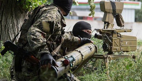За минулу добу 24 липня в АТО - 27 обстрілів, троє військових ЗСУ поранені. Ввечері і вночі практично після кожного обстрілу бойовиків українські сили відкривали вогонь у відповідь.