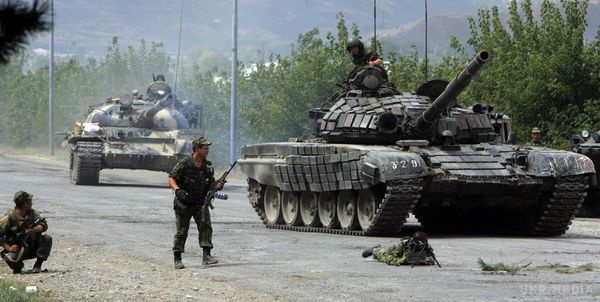 Російських танків на Донбасі більше, ніж у всіх країн Західної Європи, - Волкер. Величезний контингент військ РФ зосереджений біля кордонів України, відзначив спецпредставник Держдепартаменту США