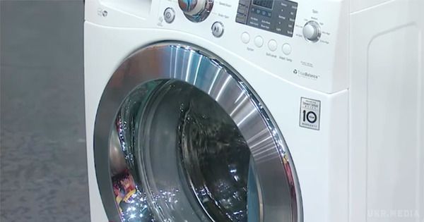 А ви знаєте, що пральна машинка сповнена бактерій? Цю проблему можна вирішити за допомогою одного інгредієнта!. Уявляєте, скільки всього бруду очищають ці машинки? 