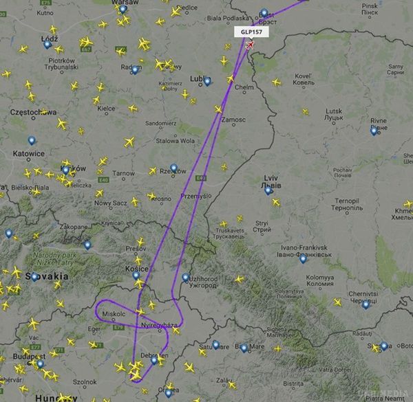 Румунія не пустила літак з Рогозіним в Молдову. Лайнер розвернувся і вирішує, де він сяде.