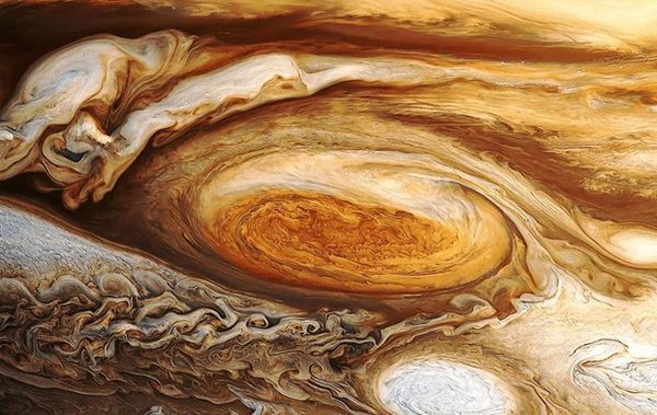 Майже як Сонце. Чому Юпітер такий прекрасний (фото, відео). Газовий гігант зі своїми супутниками нагадує маленьку сонячну систему.