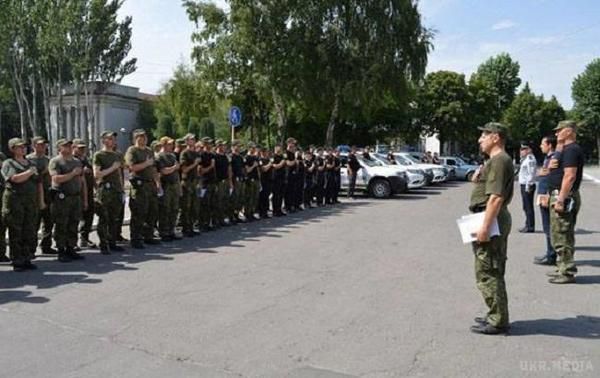 Понад 1000 правоохоронців посилили патрулювання міст Донецької області. Зокрема максимальні сили дбатимуть про безпеку в Маріуполі під час футбольних матчів.