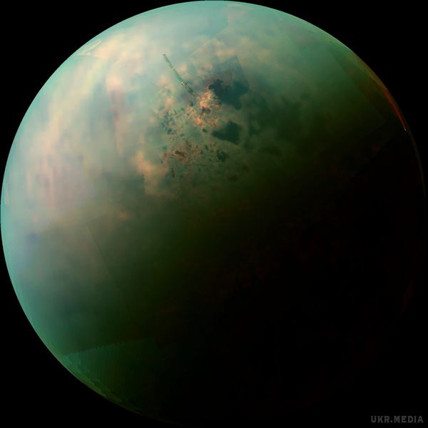 На Титані знайшли аналог клітинних мембран. Вчені з Центру Космічних польотів Годдарда виявили в атмосфері Титана - найбільшого супутника Сатурна - молекулу, яка може утворювати аналоги клітинних мембран, необхідних для зародження життя. 