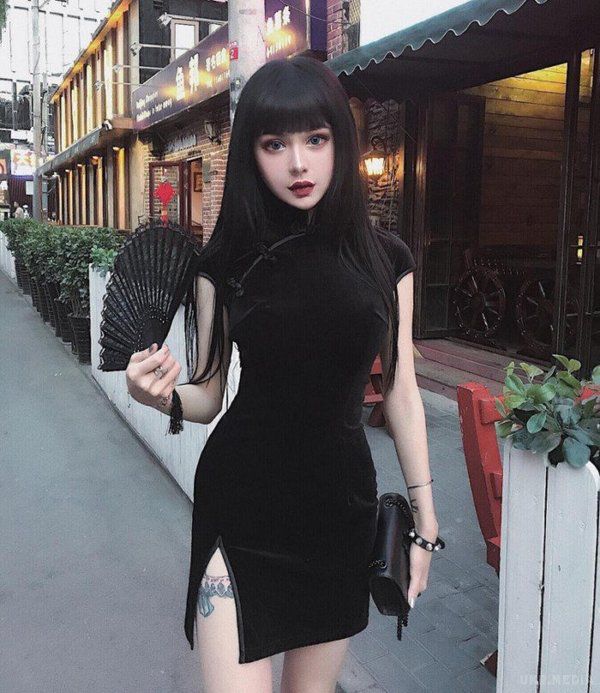 Неймовірно красива китаянка, яка підірвала Instagram (Фото). По світу вже є багато дівчат, які намагаються зробити все можливе, щоб стати схожими на ляльку, але не у багатьох виходить.