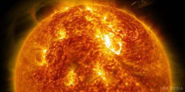 Що буде з Сонцем, якщо на нього вилити відро води. Вчені розповіли, що буде з Сонцем, якщо на нього вилити відро води.
