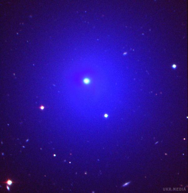 Виявлена нова комета. Міжнародна група під назвою All Sky Survey for Automated Supernovae (ASAS-SN) за допомогою мережі з восьми 14-сантиметрових телескопів, розташованих по всьому світу, сканує кожні 2-3 ночі все доступне для спостережень небо в пошуках дуже яскравих наднових.