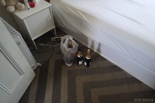 В Австралії злодій, напившись шампанського, заснув в ліжку жертви. В австралійському місті Перт злодій, напившись елітного ігристого вина, заснув в будинку своєї жертви