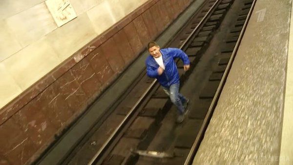 Що робити при падінні на рейки в метро?(відео). Інструкція, яка врятує життя!