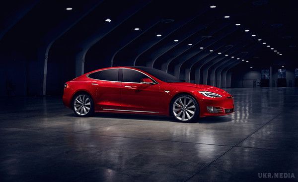 Цей електрокар обійшов на тестах Tesla Model S. Видання Consumer Reports опублікувало результати тестів доступного електрокара Chevrolet - показаного в 2016 році хетчбека Bolt. Йому навіть вдалося обійти дві машини від Tesla.