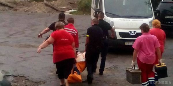 У Львові пацієнт психлікарні захопив заручників і поранив 10 осіб