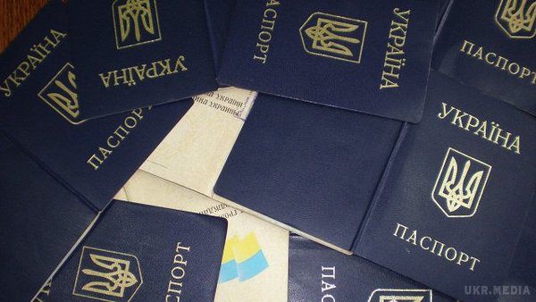 З 2014 року громадянство України припинили близько 22 тис. осіб. "У період з 2014 року по 01.08.2017 року припинили громадянство України 21 тисяча 802 особи"