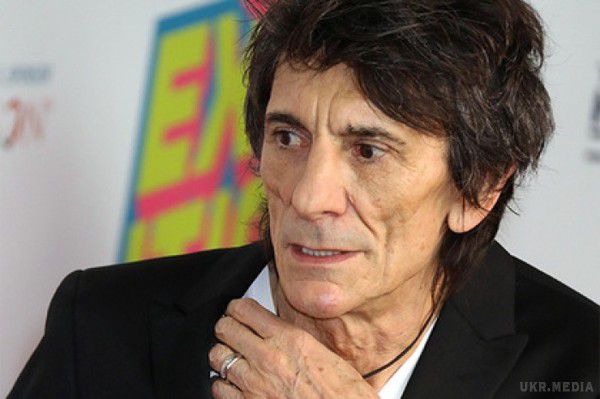 Гітарист легендарної The Rolling Stones шокував новиною про свою страшну хворобу. Гітарист культової групи Ронні Вуд розповів, що дізнався про тяжку хворобу пройшовши обстеження у лікаря.