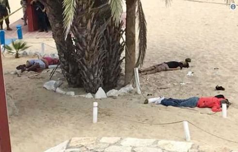 У Мексиці бойовики розстріляли туристів на популярному пляжі. Є загиблі. З невідомих причин озброєні автоматами люди відкрили вогонь по туристам на популярному пляжі в південному регіоні Лос-Кабос. Загинули три людини, ще двоє поранені.