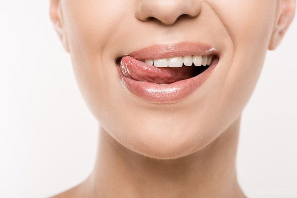 Революція в області гігієни порожнини рота! Всього 12 секунд, і зуби виблискують. Незвичайна форма цієї зубної щітки дозволяє доглядати за всіма зубами одночасно. 