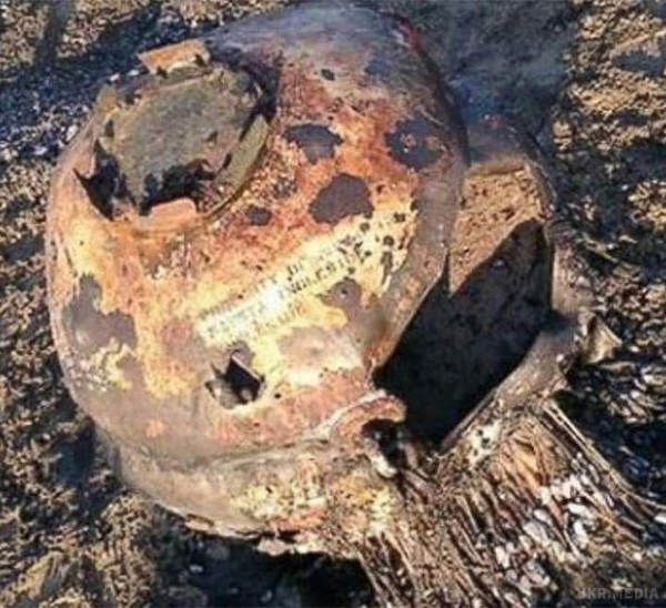 Діти знайшли бомбу на пляжі в Уельсі. На пляжі часто можна знайти різні скарби, викинуті з води.
