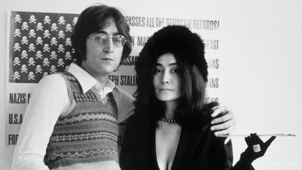 Листи Джона Леннона його дружині опубліковані через 40 років. Багато шанувальників The Beatles вважають, що Йоко Оно стала причиною розлучення Джона Леннона з його першою дружиною Синтією.