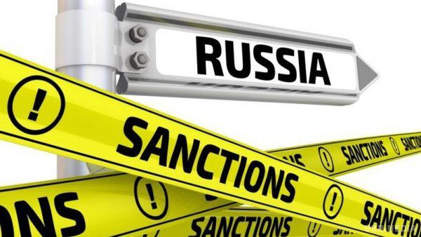 ЄС розширив санкції проти Росії. Не встиг Кремль оговтатися від останніх обмежувальних заходів США, як зазнав нового санкційного удару з боку ЄС.