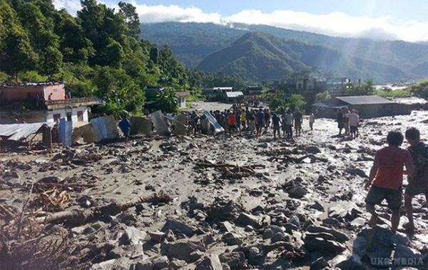 Повені та зсуви в Непалі: кількість загиблих зросла до 49 осіб. Ще 17 людей отримали поранення під час повеней і зсувів в Непалі