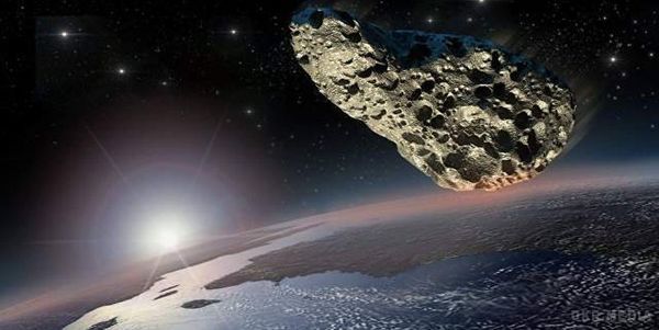 До Землі наближається величезний астероїд розміром з будинок. Повідомляється, що величезний космічний валун пролетить на відстані 44 тисячі кілометрів від Землі і перетне орбіту Місяця.