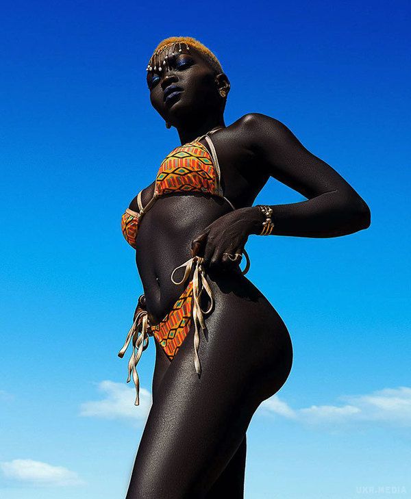 У цієї дівчини майже чорна шкіра. І це неймовірно красиво (фото). 24-річна Няким Гэтвеч народилася в Південному Судані. 