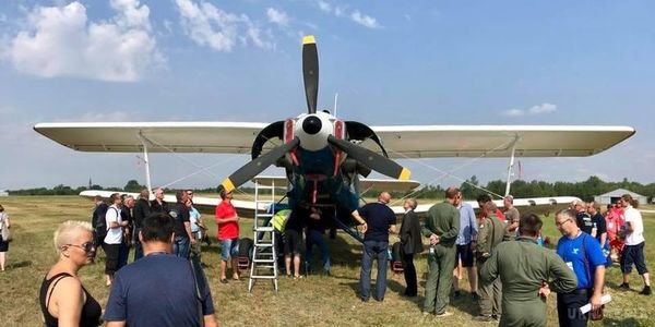 Український літак Ан-2-100 встановив новий світовий рекорд. АН-2-100 є сучасною модифікацією легкого біплана АН-2.