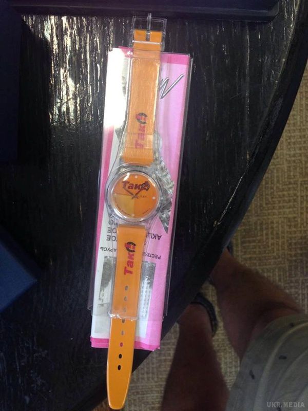 Ющенко забув у Білорусі партію помаранчевих годинників. Хронометри з символікою "Так" знайшли на складі мінського заводу Промінь .