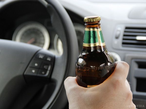 У Раді готують найсуворіше покарання для п'яних водіїв. Народні обранці пообіцяли посилити відповідальність за керування автомобілем у стані алкогольного сп'яніння.
