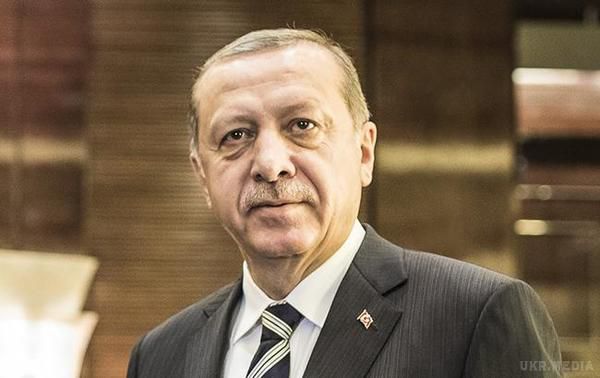 Ердоган закликав проживаючих в Німеччині турків голосувати проти партії Меркель. Ердоган закликав співвітчизників голосувати проти "ворогів Туреччини" з партії Меркель.