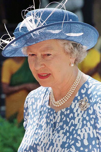 Як королева Єлизавета II відреагувала на звістку про смерть принцеси Діани (фото, відео). Хвилинка ретро. Як повела себе Єлизавета II, дізнавшись про загибель леді Ді.