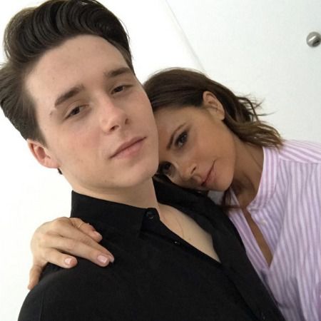 43-річна Вікторія Бекхем зворушила шанувальників своїм зверненням до 18-річного сина Брукліна. 43-річна Вікторія Бекхем по-справжньому зворушила шанувальників в Instagram. 