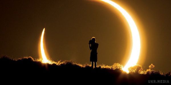 Сонячне затемнення 2017: для кого небезпечно і що робити, якщо співпало з днем народження. Пік затемнення припаде на 21 година 10 хвилин 30 секунд за київським часом.