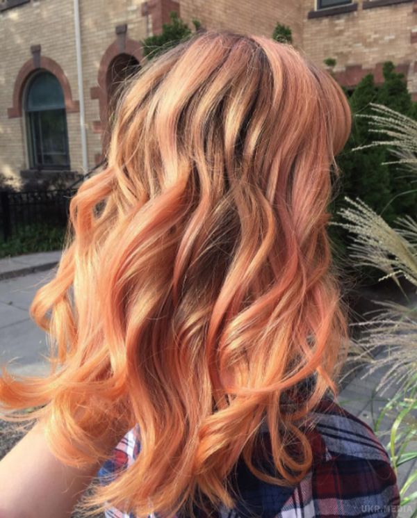 Зачіски 2017: полуничний блонд або блоранж - улюблений колір тисячі дівчат (Фото). Дійсно, дуже своєрідний відтінок волосся!