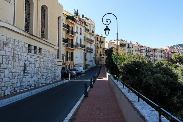 Нижчий клас: як живуть найбідніші люди в Монако (Фото). У цьому огляді ми вирішили розповісти, як живуть бідняки в Князівстві Монако.