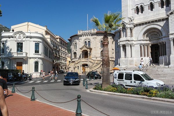 Нижчий клас: як живуть найбідніші люди в Монако (Фото). У цьому огляді ми вирішили розповісти, як живуть бідняки в Князівстві Монако.