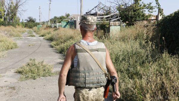  За минулу добу 28 серпня в АТО -19 обстрілів, ЗСУ відкривали вогонь у відповідь.  Втрат серед українських захисників немає.