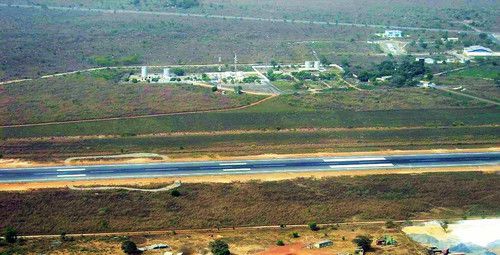 Таємниця стародавнього аеродрому Юндум (фото). На території невеликої африканської країни Гамбії знаходиться загадковий аеродром Юндум. 