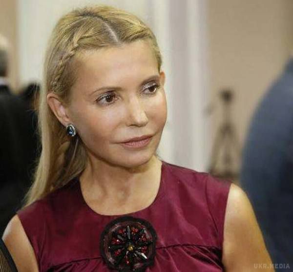 Юлія Тимошенко порівняла себе з Дейенеріс Таргаріен. Нещодавно вона порівняла себе зі знаменитою мамою драконів, а днями вийшла з зачіскою під Дейенеріс.